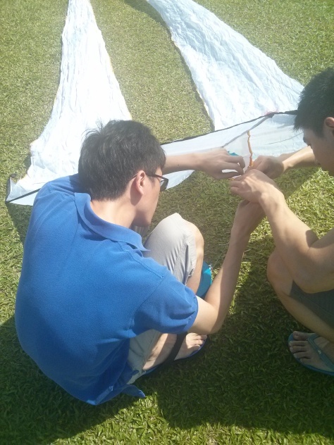 Setting up the kite